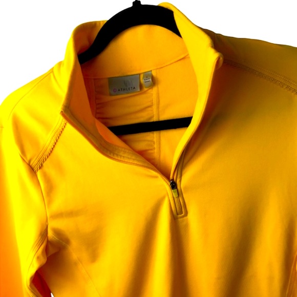 Athleta Shirt Size Small GUC Thumbholes, 1/4 Zipper, Pocket in Back - Picture 6 of 7